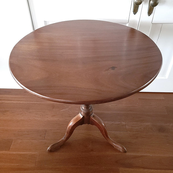 Antique English Mahogany Tilt Top Table