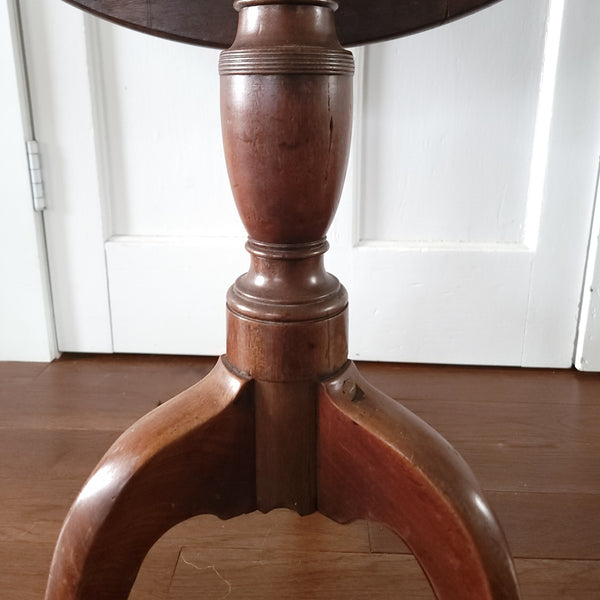 Antique English Mahogany Tilt Top Table