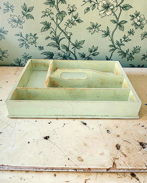Wood Cutlery Tote In Green