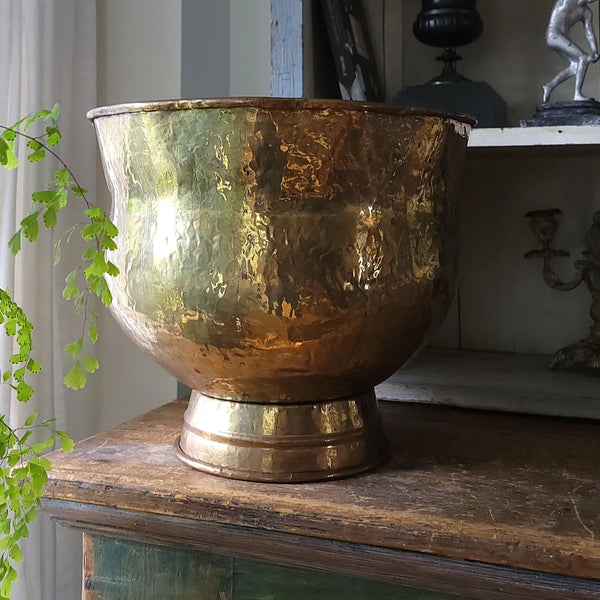 Hammered Brass Cache Pot Jardiniere