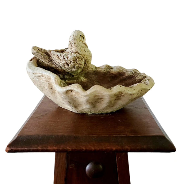 Cast Composite Cement Bird & Scallop Shell Bath