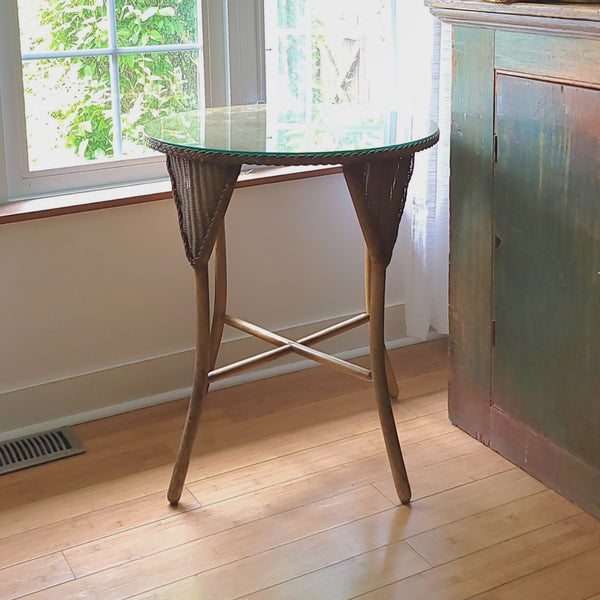 Classical Antique Lloyd Loom Style Round Side Table