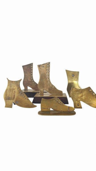 Collection of Six Victorian Brass Shoe Mantel Piece Decorative Objects