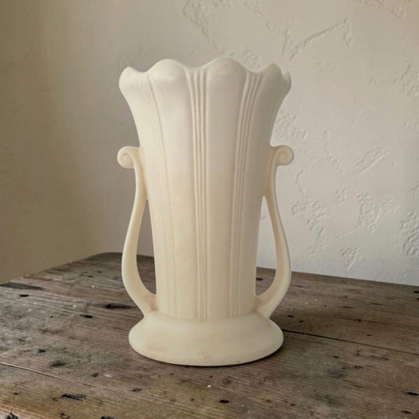 Beautiful Hull Double Handled Flower Vase