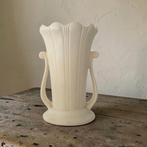 Beautiful Hull Double Handled Flower Vase