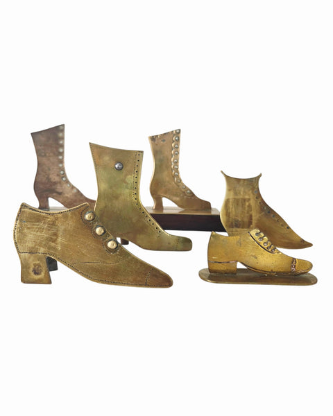 Collection of Six Victorian Brass Shoe Mantel Piece Decorative Objects