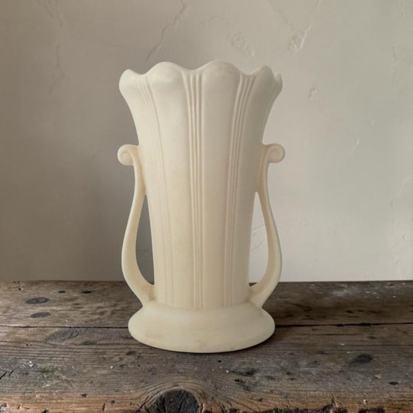 Beautiful Hull Double Handled Flower Vase