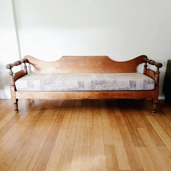 Antique Elegant Primitive Pine Day Bed Couch
